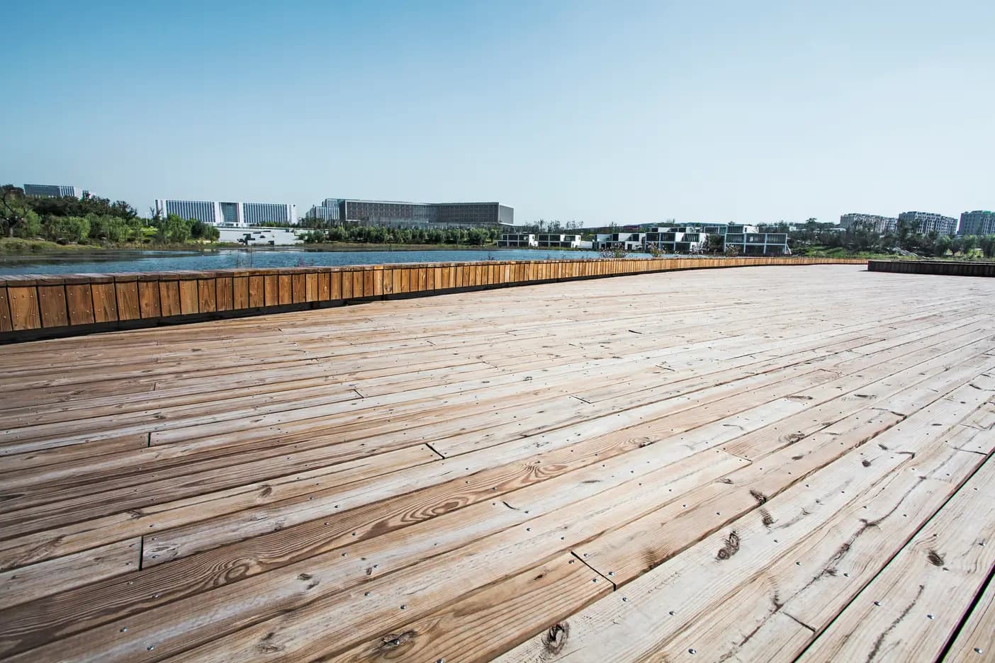 Photo d'une terrasse en bois